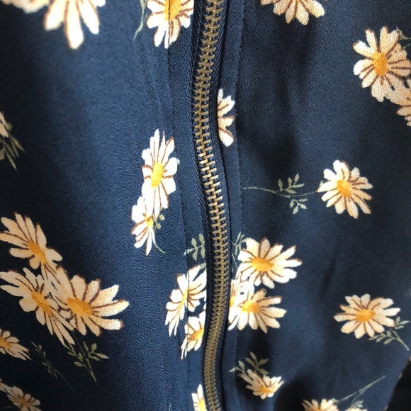 Flower Jacket - Picture 3 of 3